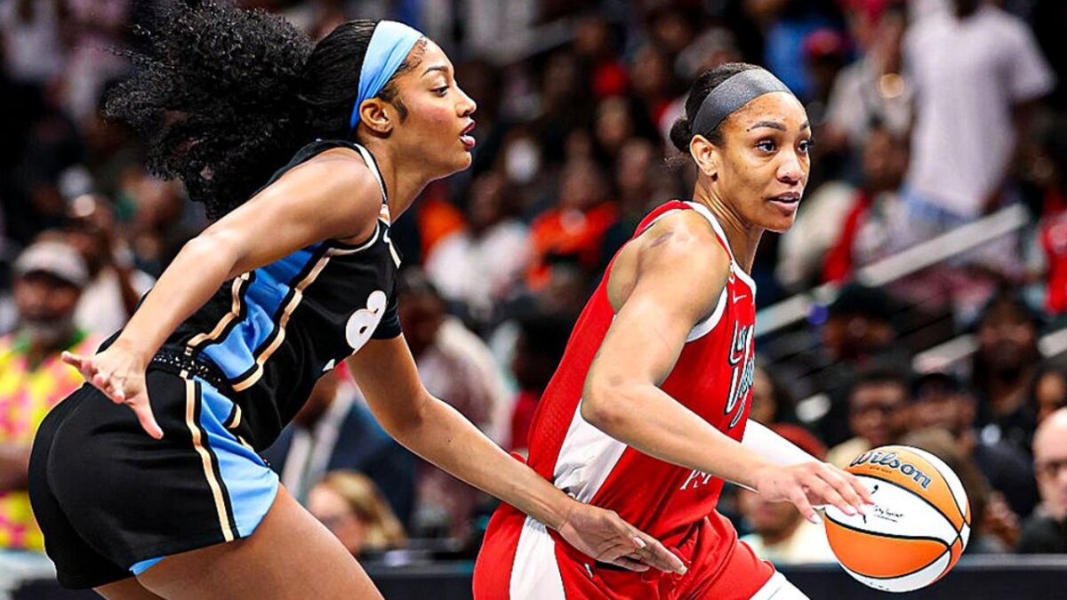 Angel Reese Comparing Herself to A'ja Wilson Before Miserable 1-8 Shooting Night Leaves Fans in Splits - "Who's Going to Tell Her?" 1 Angel Reese battling A'ja Wilson