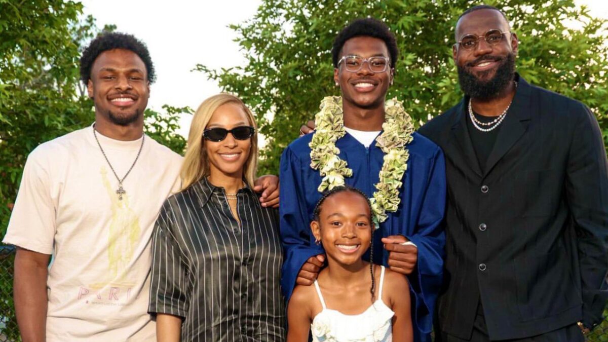 LeBron James Placed Great Demands on Anthony Davis After Trade to Lakers, Details Coach 1 LeBron James, his two sons, wife, and daughter