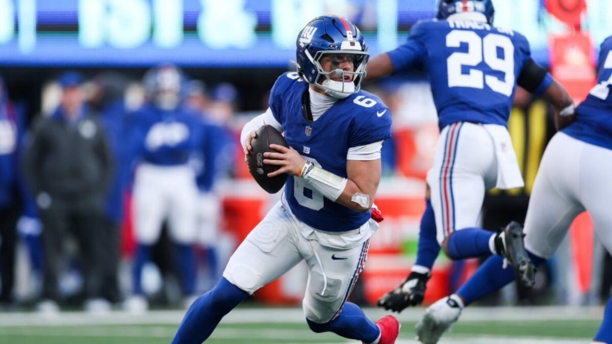 Donald Trump Labels Jaxson Dart 'Future Hall of Famer' After Introducing President in New York 1 Jaxson Dart's development will vault the Giants