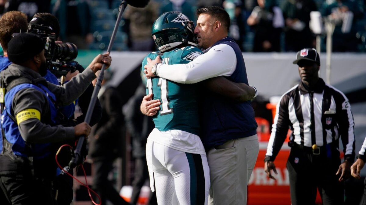 Sources Claim AJ Brown to Patriots Is "Almost a Done Deal" Amid Fallout with Jalen Hurts 1 AJ Brown and Mike Vrabel have a close relationship