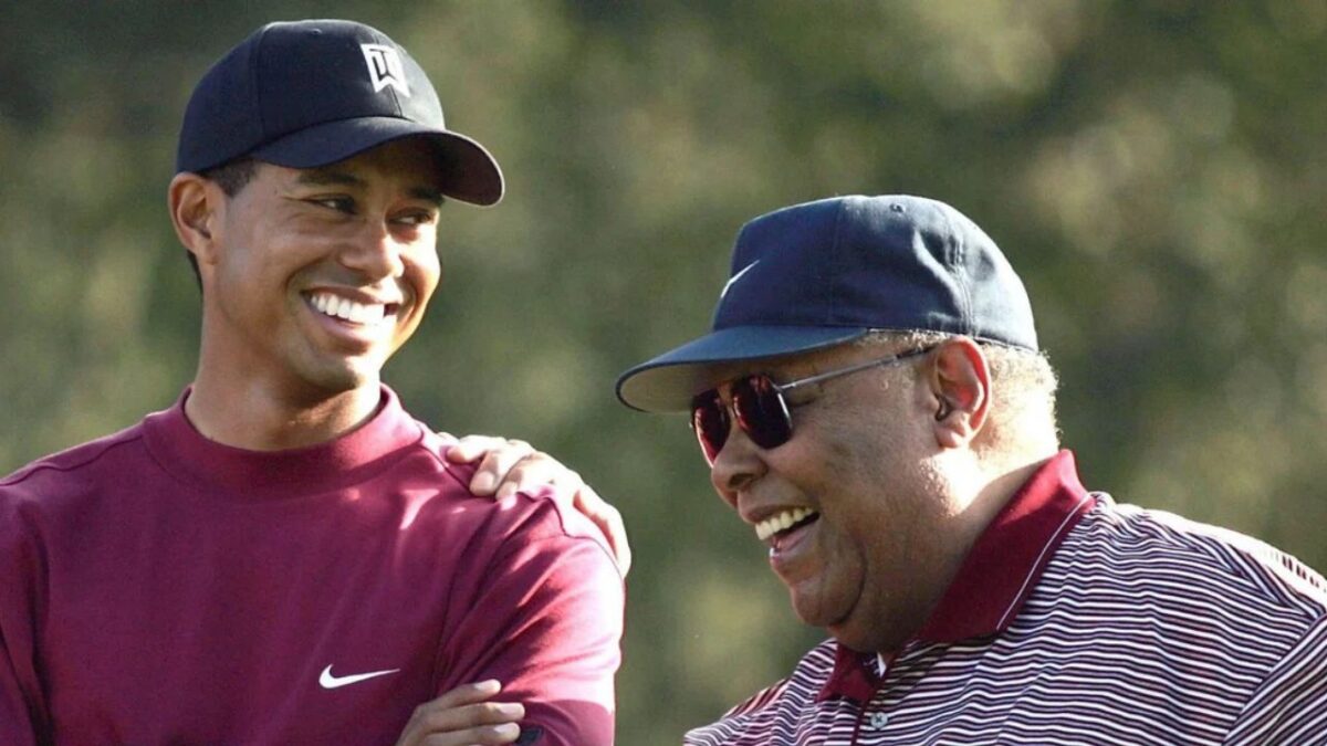 Tiger Woods to Miss All 4 Majors for 2nd Straight Year Following Absence From Golf 1 Tiger Woods and Earl Woods