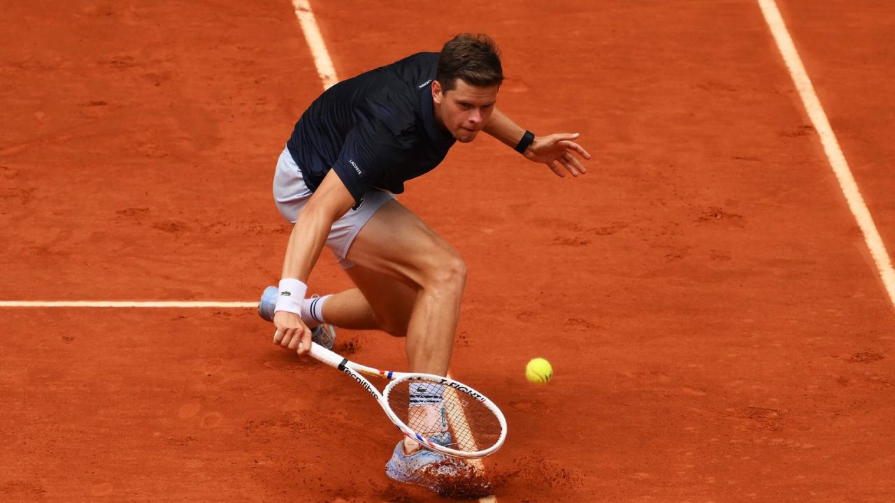 Fans Think Alexander Blockx was Forced to Edit Post Blaming Roland Garros After Injuring Ankle on Tarpaulin – “That’s Insane”