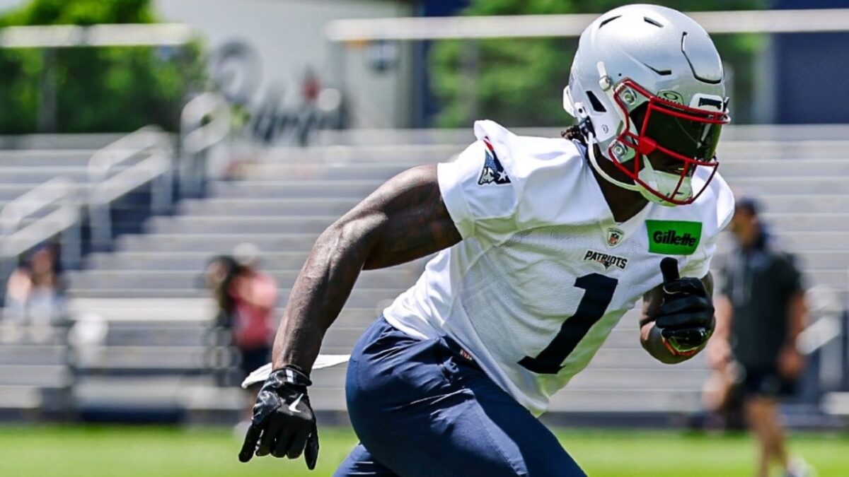 AJ Brown Admits Strained Relationship with Jalen Hurts After Blockbuster Patriots Trade: "People Just Grow Apart" 1 AJ Brown at a Patriots' practice