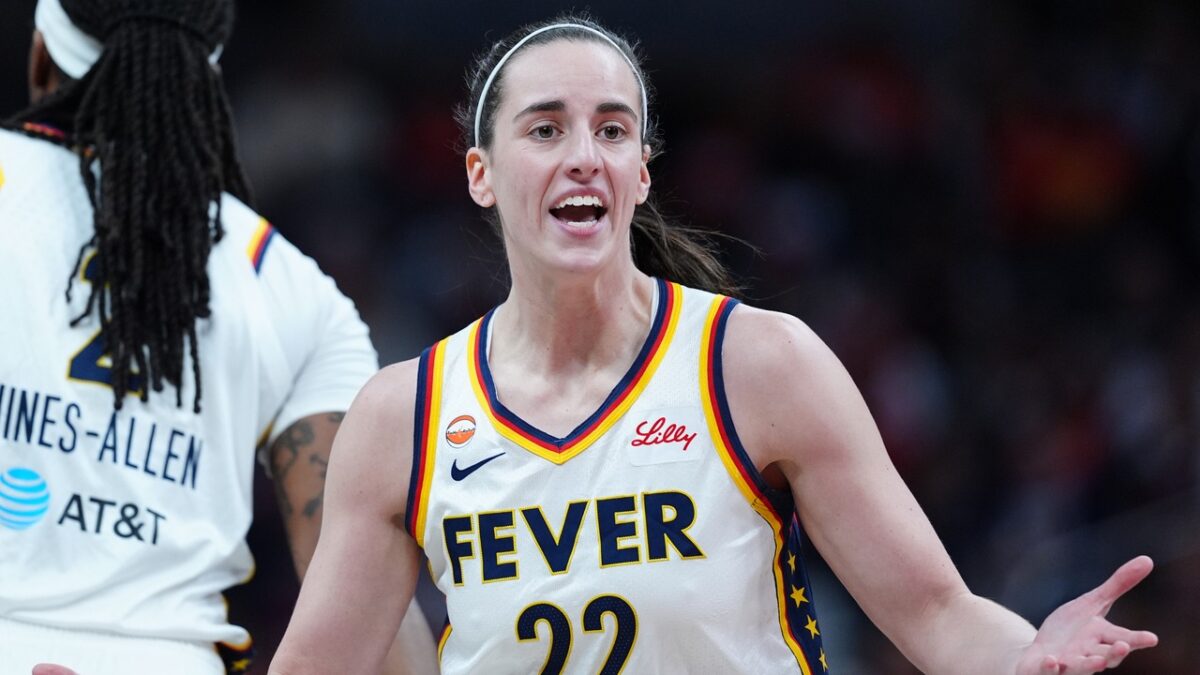 Caitlin Clark Explains Her Sideline Outbursts After Facing Backlash: "It's Not Always Going to be Pretty" 1 Caitlin Clark plays with an attitude