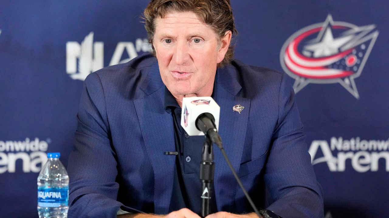 Oilers Reportedly Checking in With NHLPA Over Hiring Mike Babcock as New Head Coach Has Fans Losing It: “Get McDavid out of EDM”