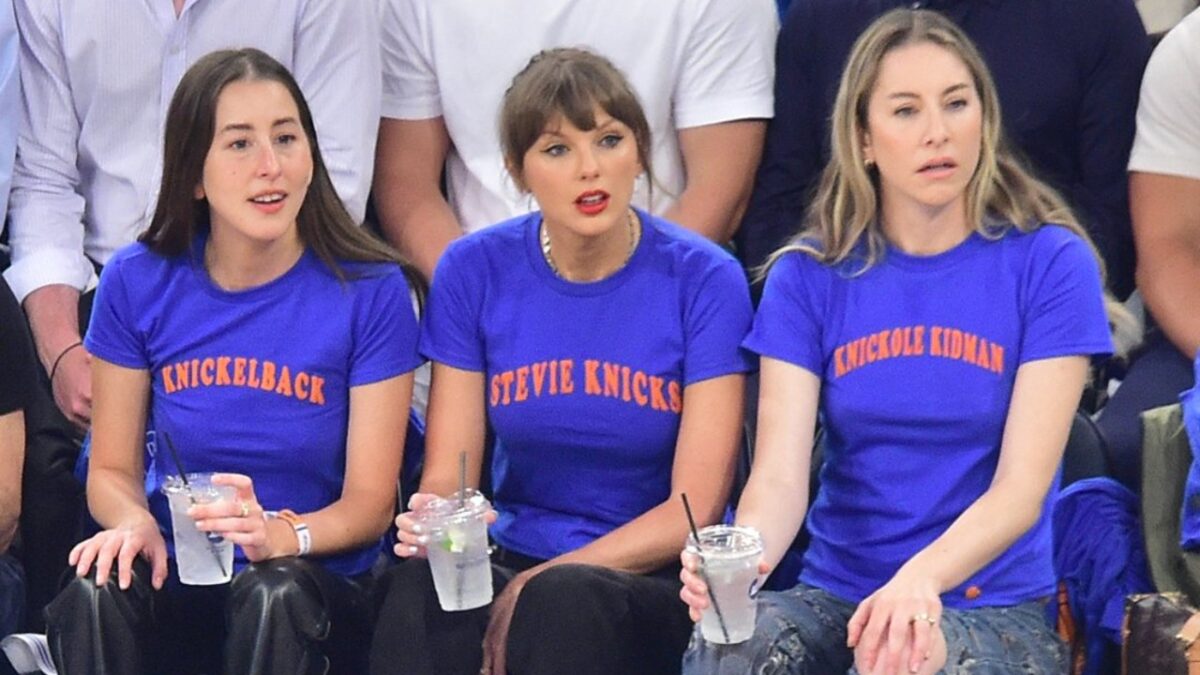 After Claiming Taylor Swift Was Not a True Knicks Fan, Monica McNutt Apologizes 1 The Haim sisters and Taylor Swift wore custom Knicks-themed t-shirts