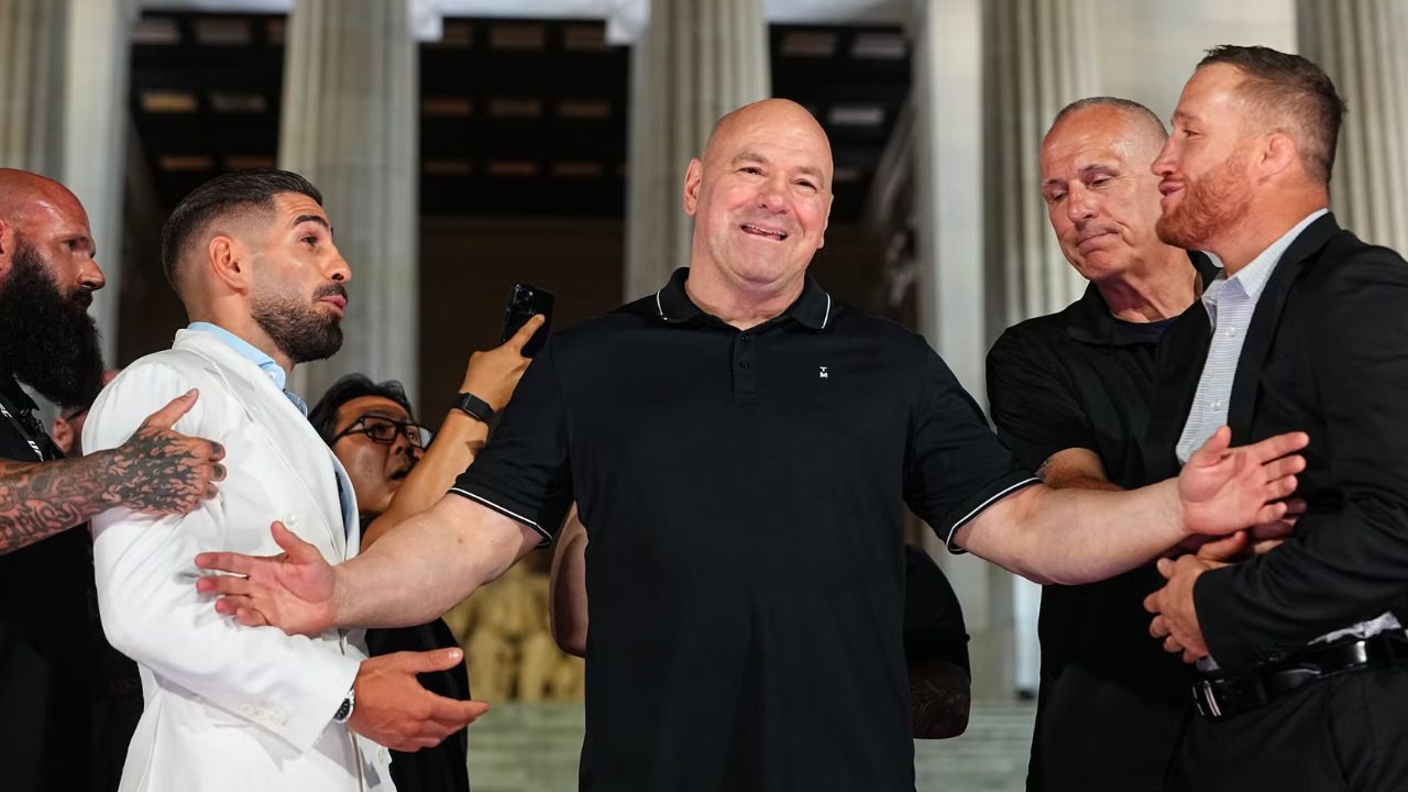 “Hurt You in the Fight” – Ilia Topuria Shoves and Warns Justin Gaethje During Lincoln Memorial Faceoff After Provocation