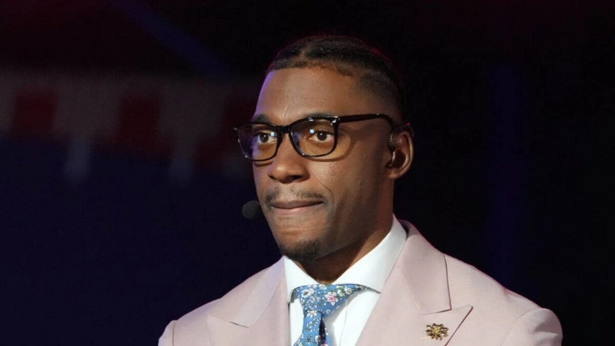 Josh Hokit Calling Michelle Obama A "Man" in Front of Donald Trump Doesn't Sit Well With Robert Griffin III 1 Josh Hokit Calling Michelle Obama A "Man" in Front of Donald Trump Doesn't Sit Well With Robert Griffin III