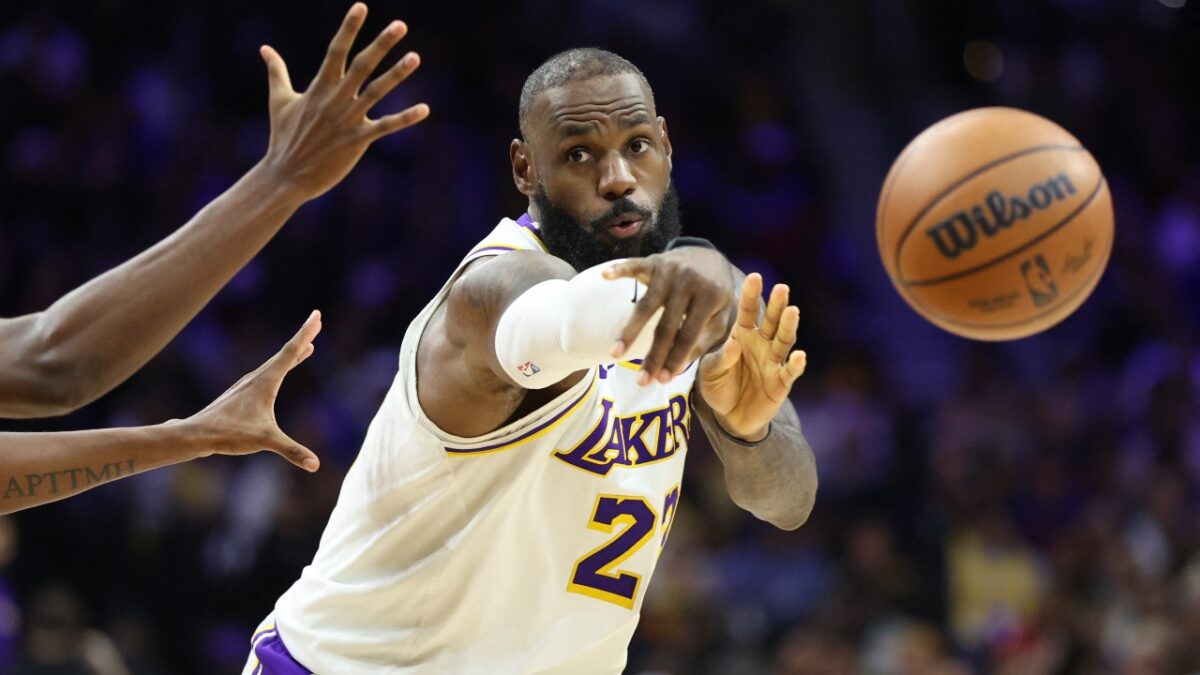 Skip Bayless Throws Up LeBron James to Spurs Idea: "He Could Average 10-12 Assists" 1 LeBron James' playmaking will benefit the Spurs