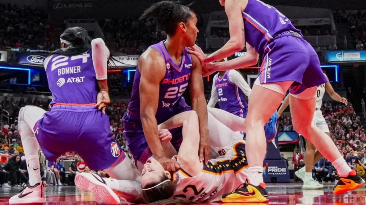Dave Portnoy Rips Mercury for Deleting Caitlin Clark Mock Post After Alyssa Thomas’ 1‑Game Suspension 1 Alyssa Thomas (middle) with her fist at Caitlin Clark's throat
