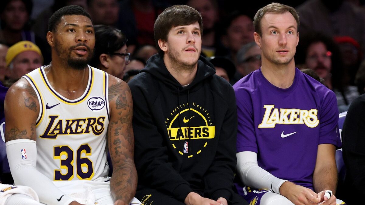 Kendrick Perkins Warns Lakers Against Relying on Luka Doncic and Austin Reaves 1 Marcus Smart (L) and Luke Kennard (R) remain unsigned