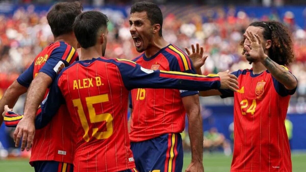 Penélope Cruz and Javier Bardem Lead Star-Studded Crowd as Spain Beats Austria at SoFi Stadium 1 Spain defeats Austria 3-0