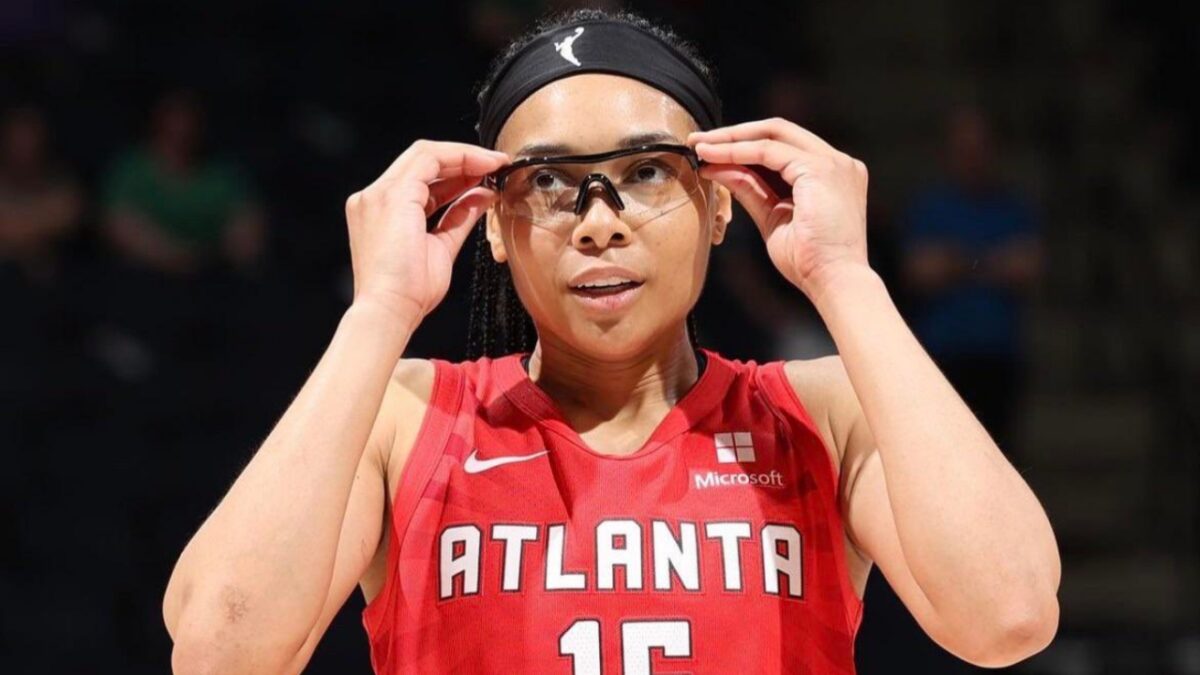 Allisha Gray Blasts WNBA Refs After Dream Game, Calls Them "Trash" 1 Allisha Gray against Valkyries