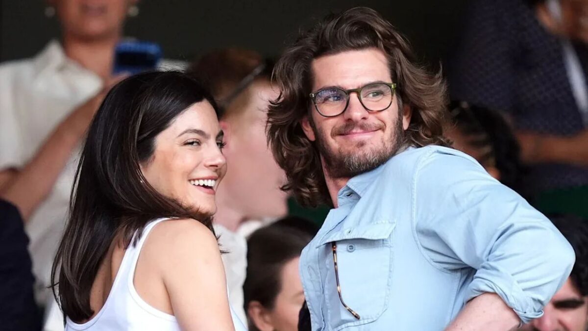 Tom Hiddleston and Andrew Garfield Watch Alex Eala Stun Iga Świątek at Wimbledon 1 Andrew Garfield and Monica Barbaro
