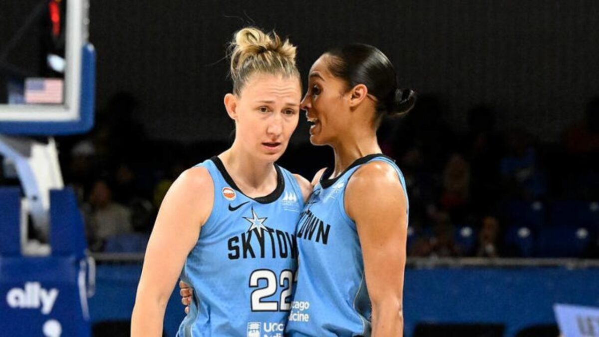Skylar Diggins Goes OFF on Chicago Sky After Being Benched: "I've Been So Good and Quiet" 1 Courtney Vandersloot and Skylar Diggins