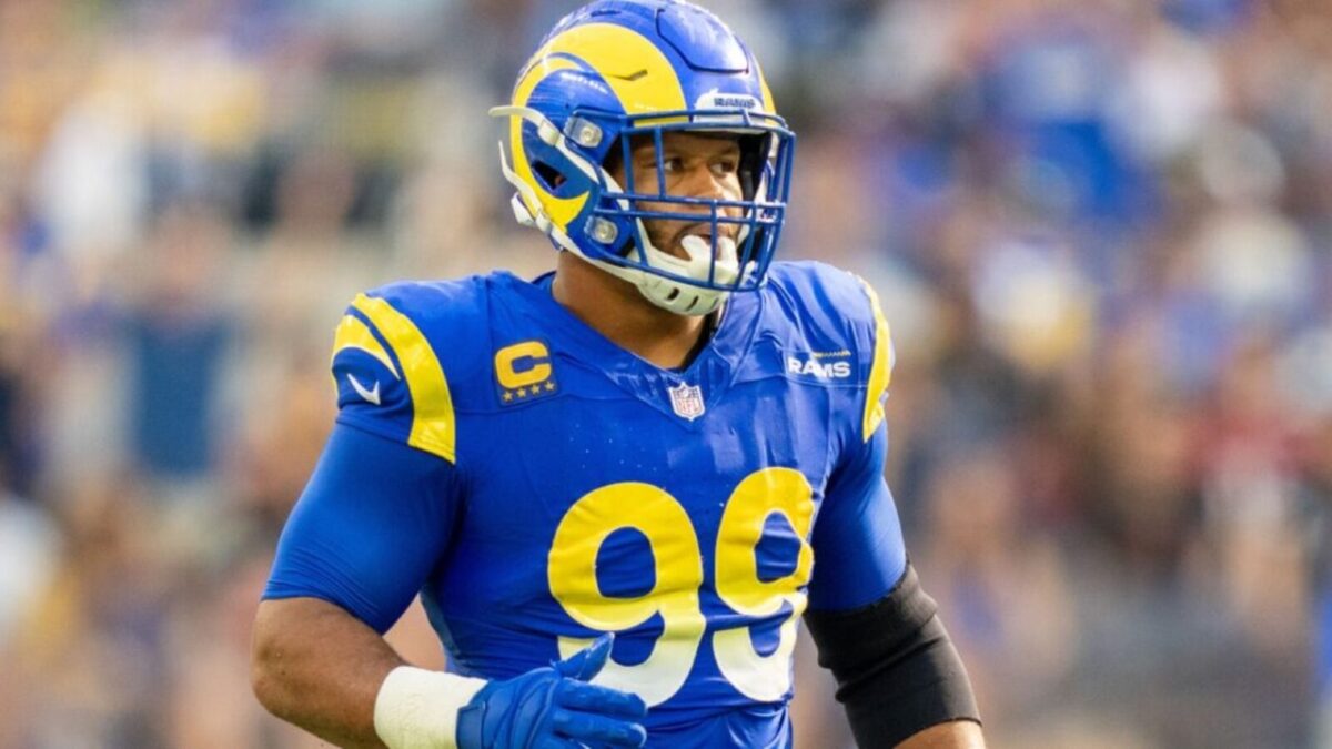 Aaron Donald Spotted Training at Rams Facility Amid Return Rumors 1 Aaron Donald Spotted Training at Rams Facility Amid Return Rumors