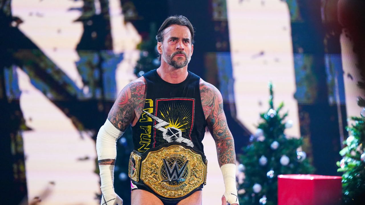 (Video) CM Punk Fans Disappointed After Failing to Meet Him at His Hotel