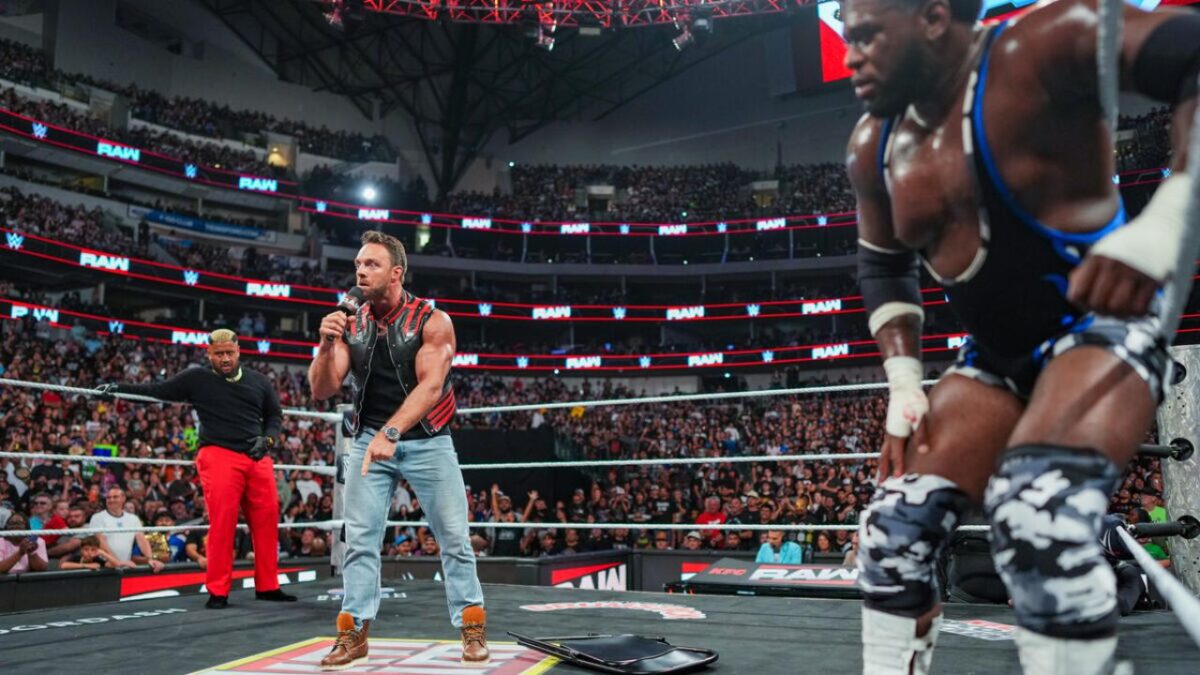 WWE Raw 07/13: Maxxine Dupri Betrays Former Stablemates While Pledging Her Allegiance to The Vision 1 LA Knight, Solo Sikoa and Royce Keys in the ring on WWE Raw