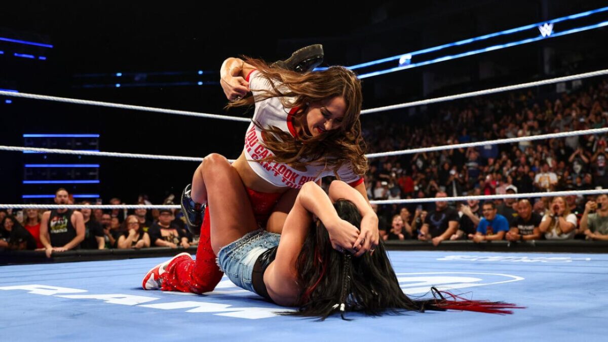 WWE SmackDown 07/24: Finn Bálor Earns High-Stakes SummerSlam Match in a Chaotic Main Event 1 Nikki Bella hammering down on Jacy Jayne in her WWE return