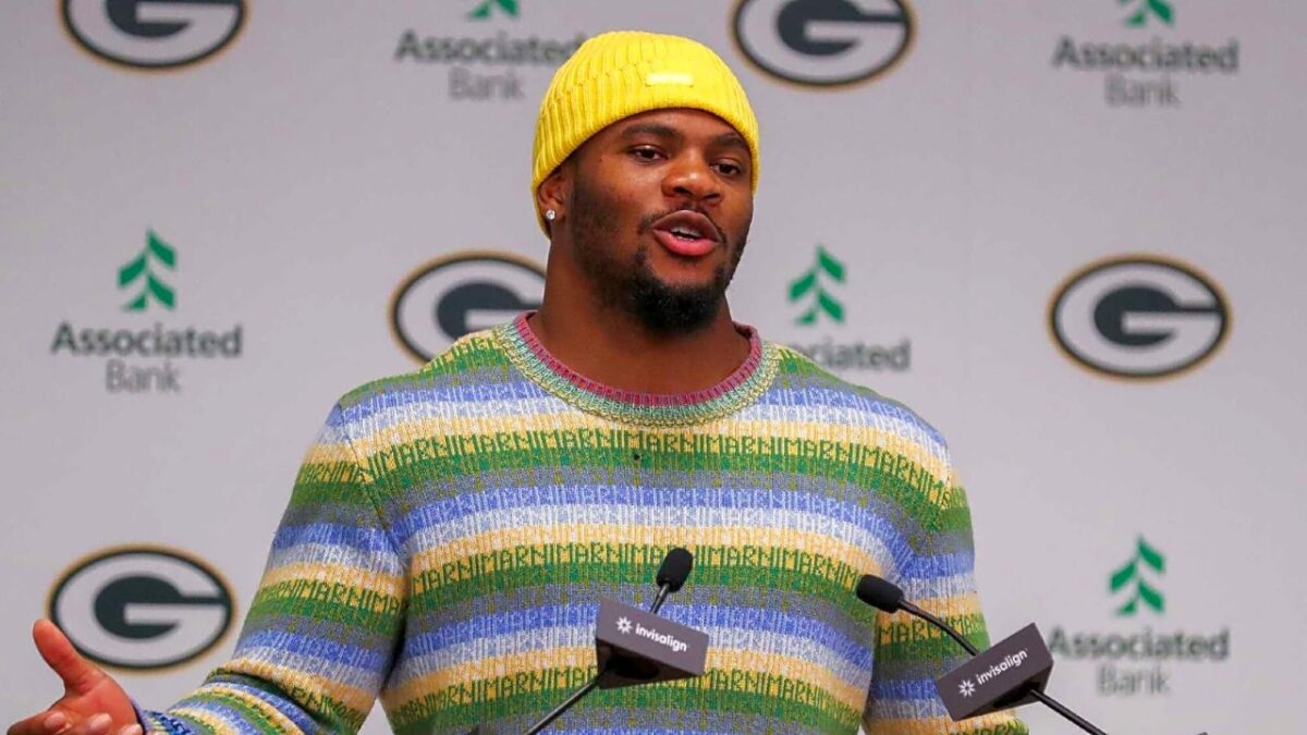 "Nobody Wants to Play with My Man Curry" - Micah Parsons Extremely Frustrated With LeBron James' Move to 76ers 1 "Nobody Wants to Play With My Man Curry" - Micah Parsons Extremely Frustrated With LeBron James' Move to 76ers