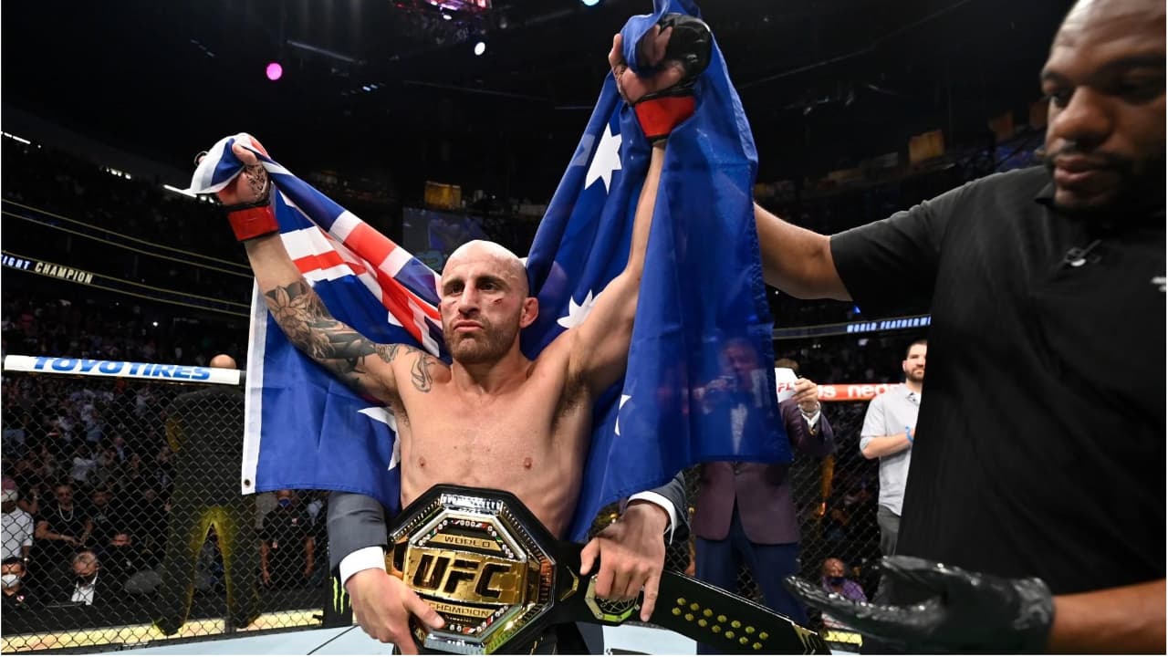 Clues for Alexander Volkanovski’s Next Title Defense Dropped After Manager’s Cryptic Post