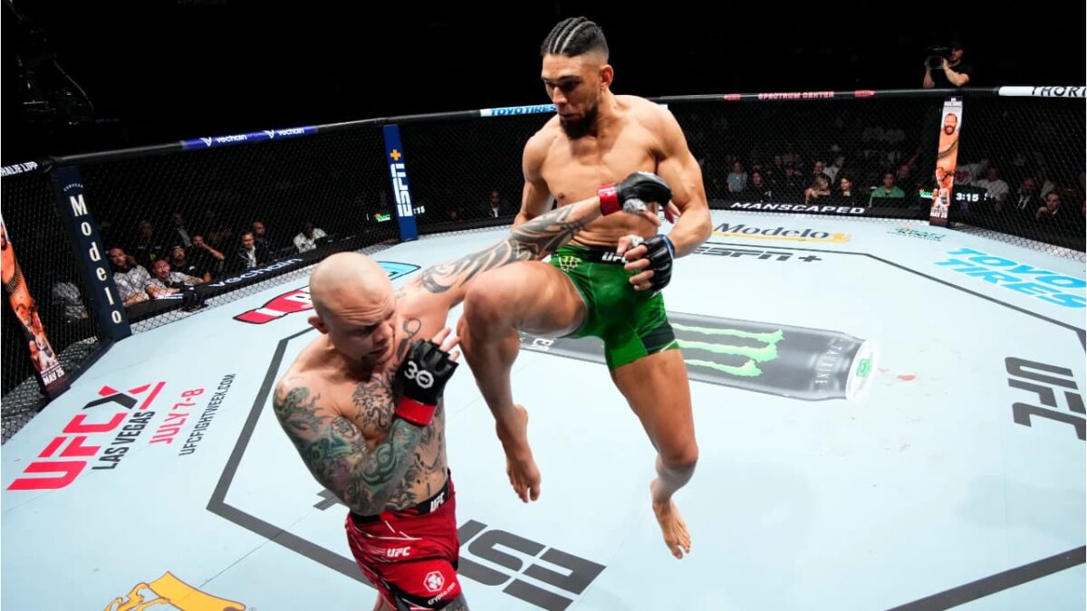 Polarizing Ex-UFC Star Anthony Smith Arrested on Three Felony Charges in Home State of Nebraska 1 Anthony Smith vs Johnny Walker in 2023 attracted controversy
