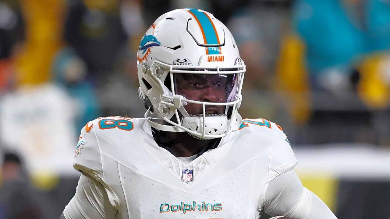 Dolphins’ De’Von Achane Aims to Win the Rushing Title in 2026 Season
