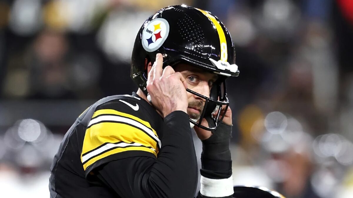 "You're Not a Coward," Aaron Rodgers Lauds Stephen A. Smith For Apologizing To Kyrie Irving Over Vaccine Stand 1 https://www.wtae.com/article/aaron-rodgers-fauci-comments-steelers-training-camp/73336735