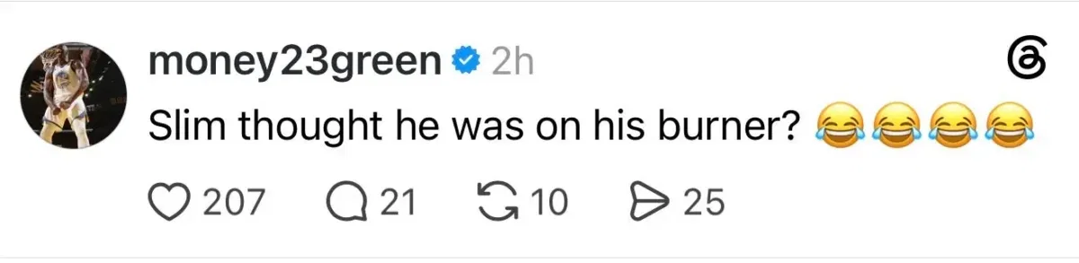 Draymond Green Hilariously Reacts to Kevin Durant Comparing 2017 Warriors to LeBron James' 76ers: "Slim Thought He Was on His Burner?" 2 Green's comment