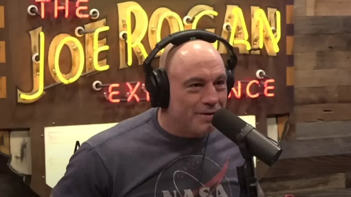 Joe Rogan Blames Corruption in Boxing for the Controversial Oleksandr Usyk vs Rico Verhoeven Result 1 Joe Rogan