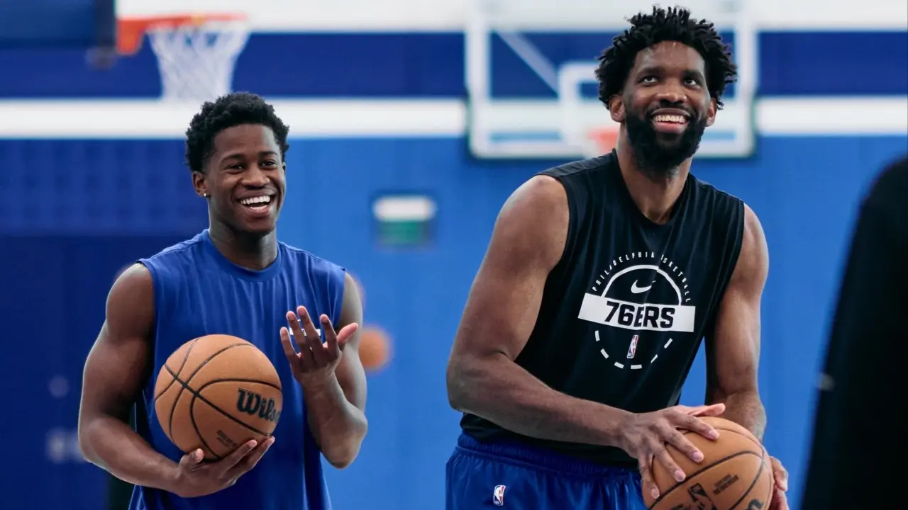 Joel Embiid’s ‘Skinny’ Pics Leave 76ers Fans Dreaming of NBA Title – “This Man Looking Scary”