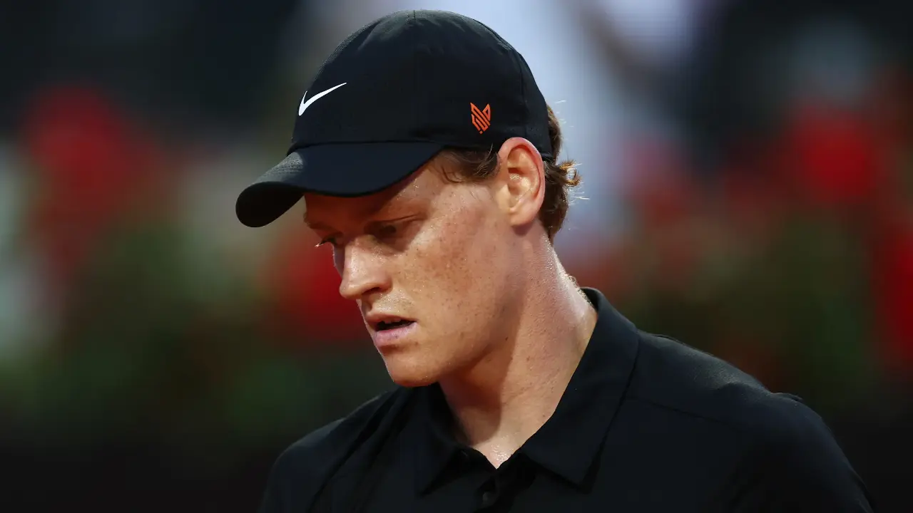 Former British No.1 Makes Vulnerable Comment on Jannik Sinner: ‘He’s Been Beatable This Year’