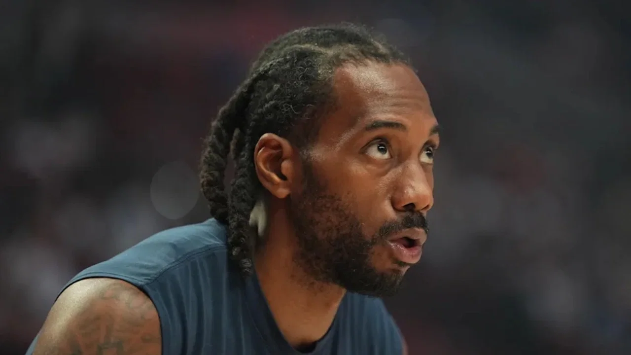Raptors Handing Kawhi Leonard $115 Million Extension Enrages Fans – “One of the Best Con Artists in Sports History”