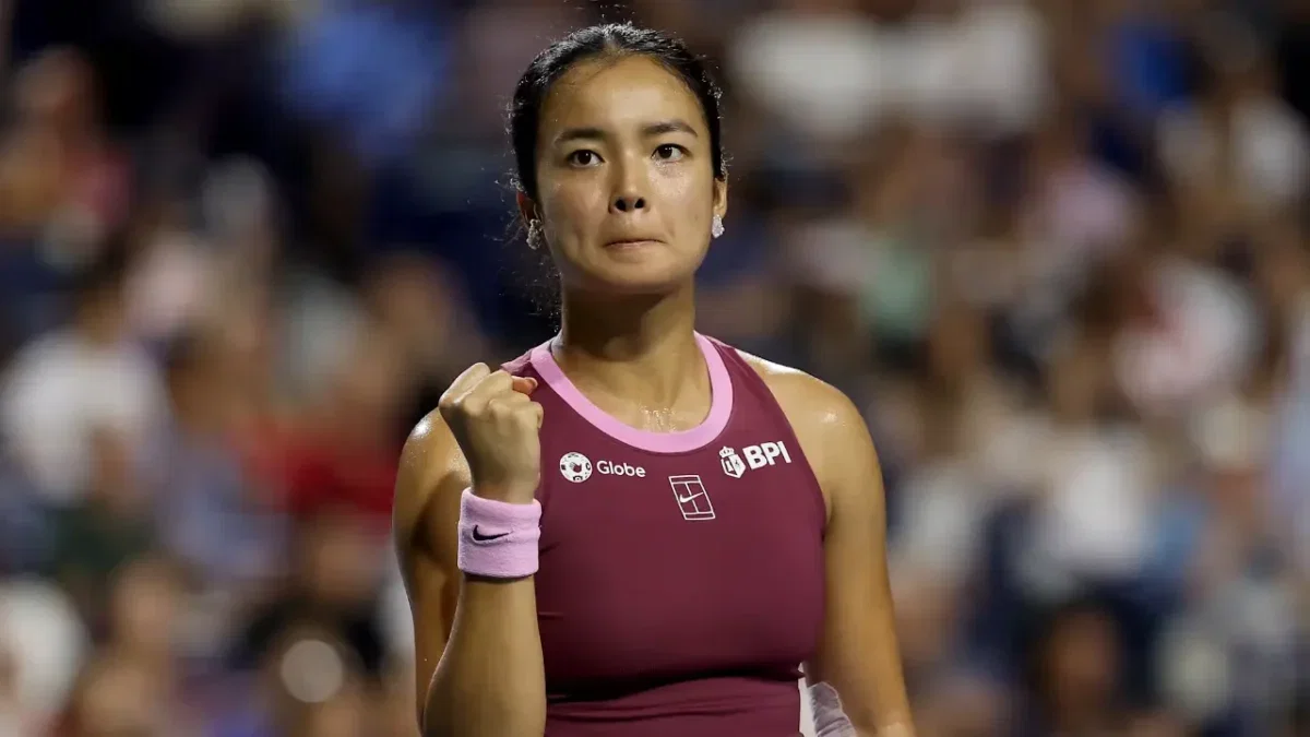 Tennis Insider Explains Why He's 'Really Worried' About Alexandra Eala Ahead of US Open 1 Alexandra Eala (3)