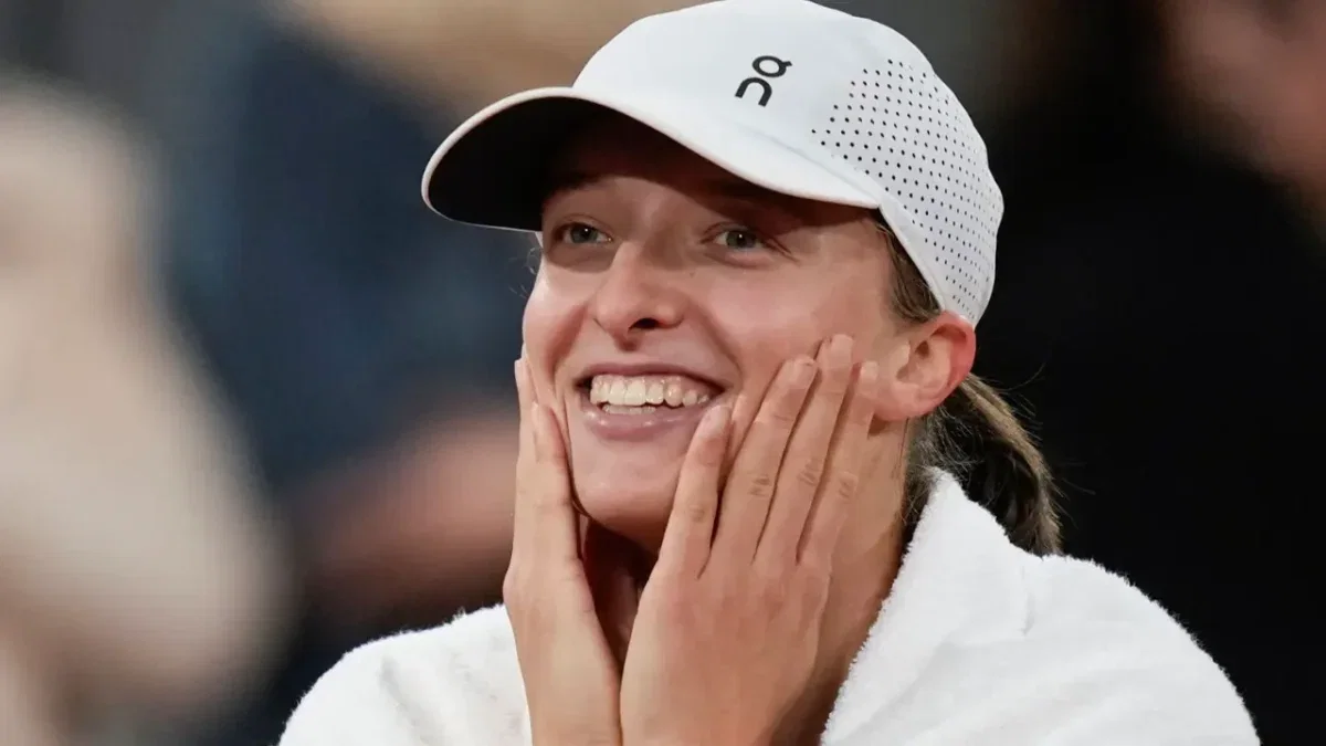 Iga Swiatek Hits Back at Critics After Canadian Open Win: "The Unnecessary Noise Angers Me" 1 Iga Swiatek (2)