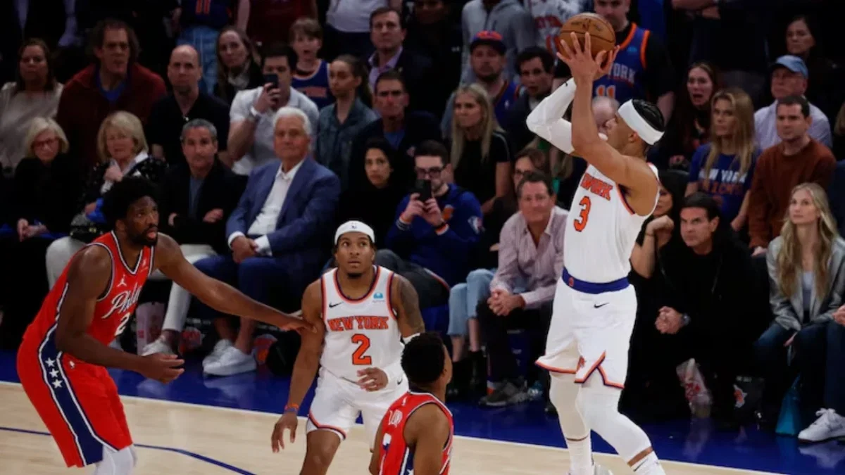 Josh Hart Has Epic Reaction to Facing 76ers on Opening Night After Recent 'Not a Sports Town' Criticism 1 Josh Hart shooting a three-pointer against the 76ers in the playoffs last season