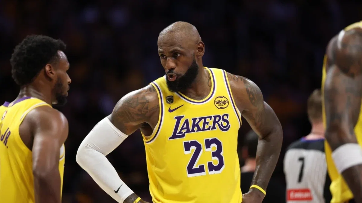 LeBron James Leaving Lakers, Ending Run of 8 Consecutive Opening Night Games, Stuns Fans - "No LeBron, No Motion" 1 LeBron James