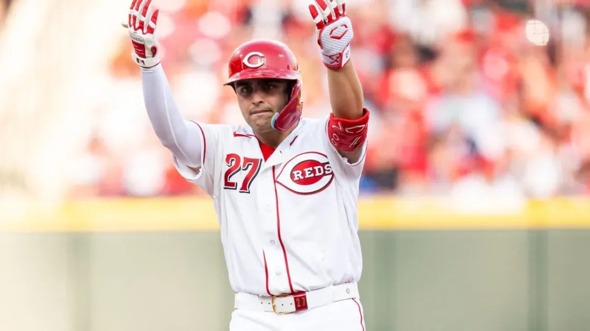 Reds Manager Terry Francona Blasts White Sox's Davis Martin After Hitting Sal Stewart in the Head 1 Sal Stewart