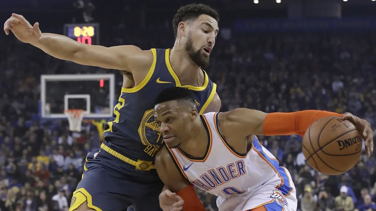 Klay Thompson Gives LeBron James Ultimate Praise: "He Can Do Everything on the Court" 1 Klay Thompson and Russell Westbrook