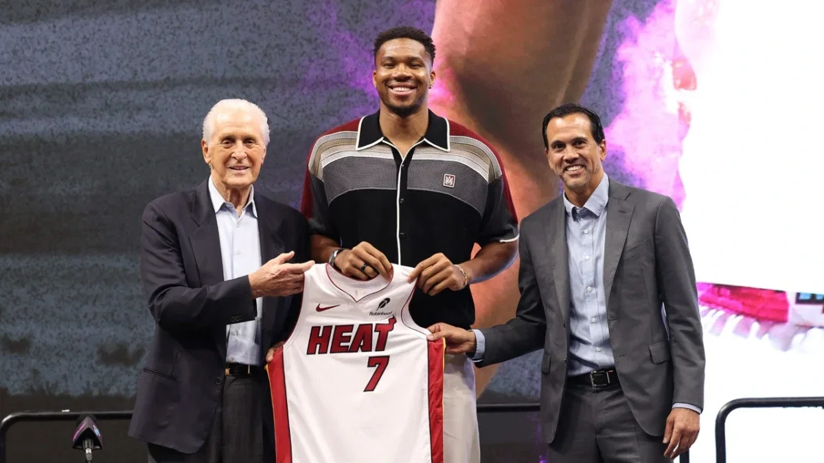 Giannis Antetokounmpo Subtly Trolls Stephen A. Smith & Talking Heads' Opinions 1 Giannis Antetokounmpo