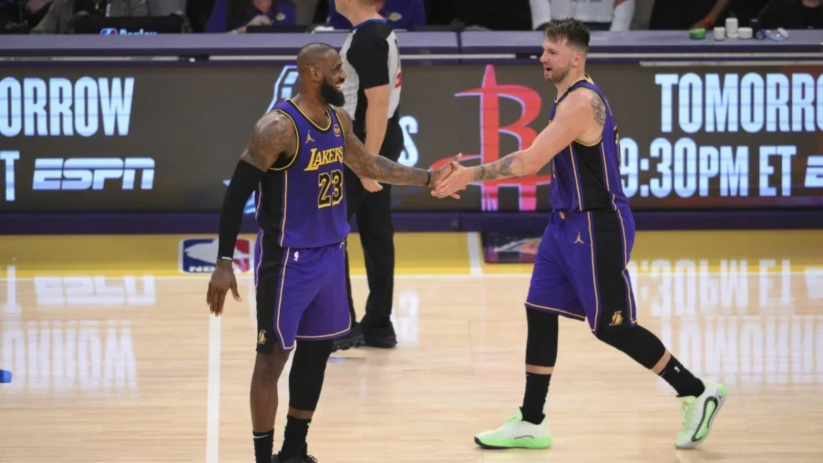 Journalist Rips Fan Over False Luka Doncic Quote Targeting LeBron James 1 LeBron James and Luka Doncic