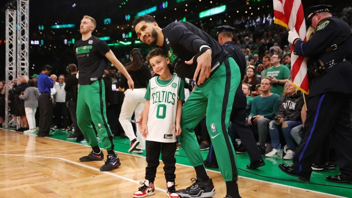 "All He Knows Is Paradise," Jayson Tatum Fears Son Deuce May Take His Lavish Lifestyle for Granted 1 Jayson Tatum and Deuce