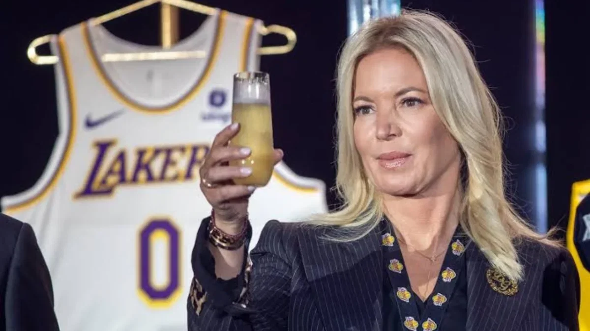 Shams Charania Caught in Jeanie Buss' Family Drama: Her Lawyer Dismisses 'False Rumors' About Lakers' Sale 1 Jeanie Buss