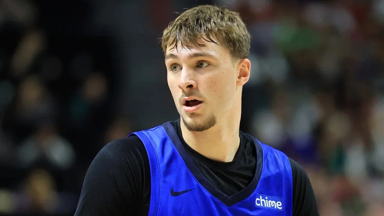 Cooper Flagg’s 1-on-1 Trading Card Owner Declines $1.5 Million Offer & Massive Mavs Package