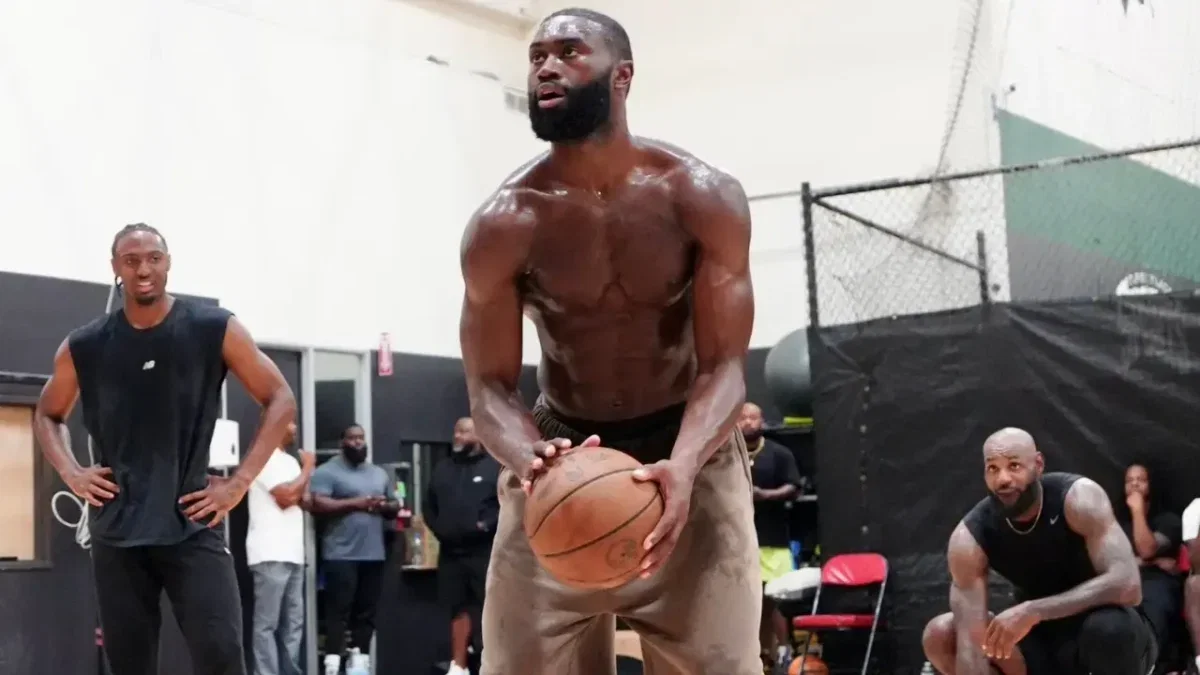 LeBron James-led 76ers Cannot Thrive With Egos, Reiterates Tyrese Maxey 1 Maxey and James looking on as Jaylen Brown shoots