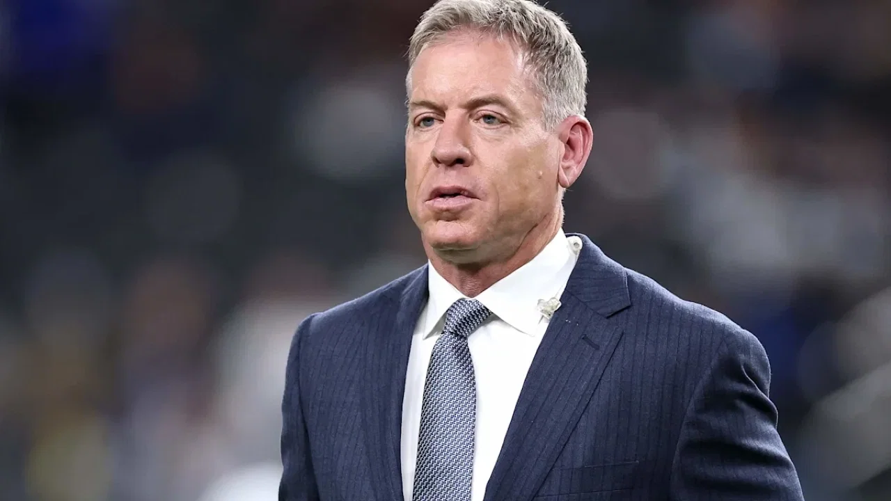“He’s Human Clickbait” – Craig Carton Calling Troy Aikman ‘An Average Quarterback’ Triggers Wild Reactions On Social Media