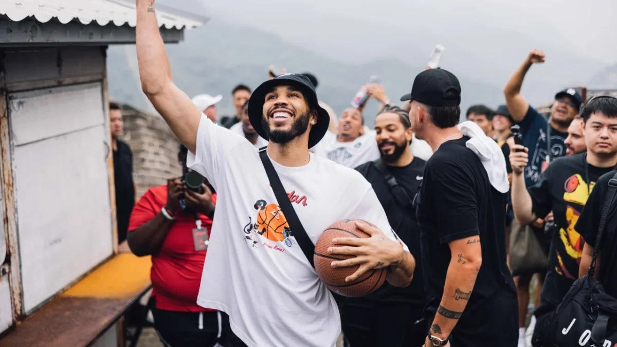 Jayson Tatum's Embarrassing China Trip: 10 Missed Free Throws & Being Nutmegged By a Kid 1 Jayson Tatum