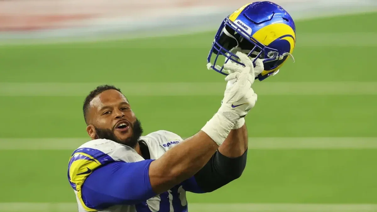 "I'm Back": Aaron Donald Dips Into His Inner Michael Jordan to Announce Return 1 Aaron Donald could help Rams win another ring