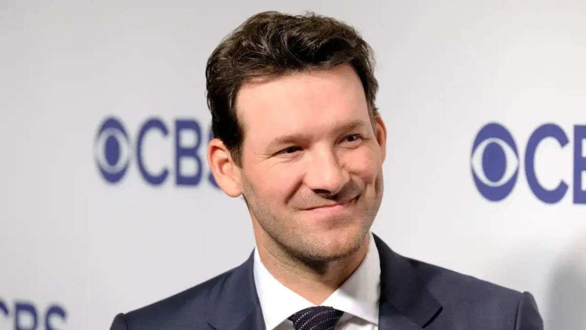 Tony Romo Seemingly Blaming NFL Injuries for Alcohol Addiction Angers Fans - "Using the Tiger Woods Playbook" 1 Tony Romo wants to return to CBS