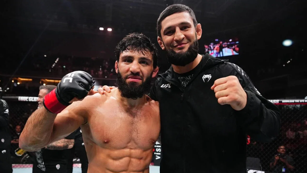 Teammates Khamzat Chimaev and Arman Tsarukyan Details Facing Tough Choices in UFC Right Now